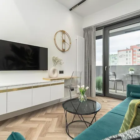 Comfy 4-5th Floor Hanza Tower - Sauna & Pool シュチェチン