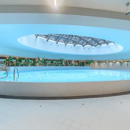 Comfy 4-5th Floor Hanza Tower - Sauna & Pool Apartment Szczecin