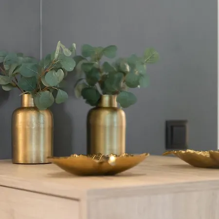 アパート Comfy 4-5th Floor Hanza Tower - Sauna & Pool *