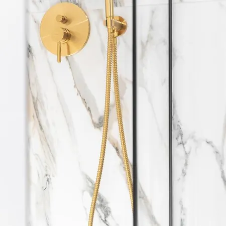 Comfy 4-5th Floor Hanza Tower - Sauna & Pool シュチェチン