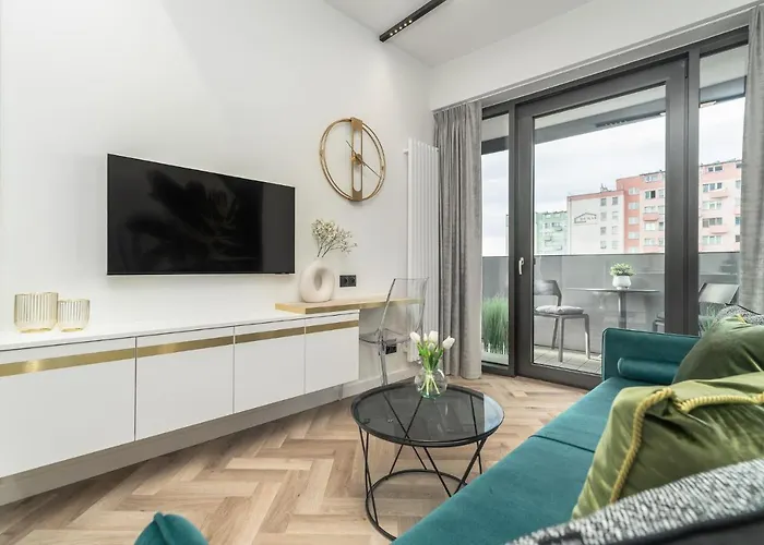 Comfy 4-5th Floor Hanza Tower - Sauna & Pool Estetino