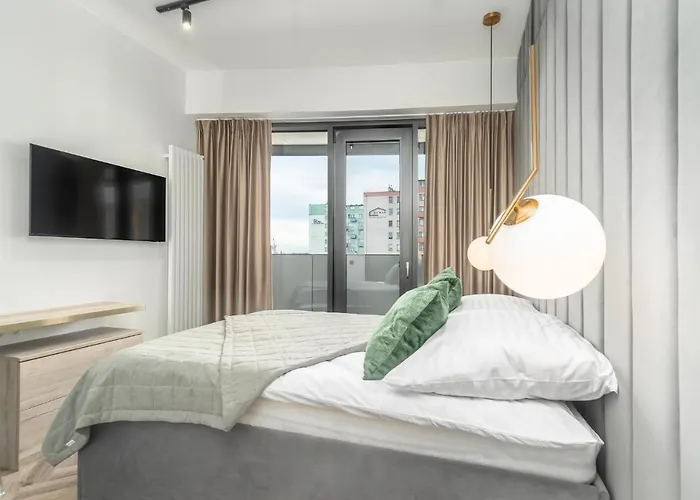 Comfy 4-5th Floor Hanza Tower - Sauna & Pool Apartamento *